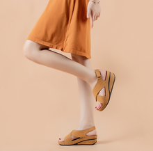 Cargar imagen en el visor de la galería, 2021 verano nuevas sandalias huecas de ortopedia para mujer
